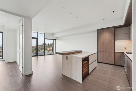 838 Avenue Square NE Bellevue WA 98004