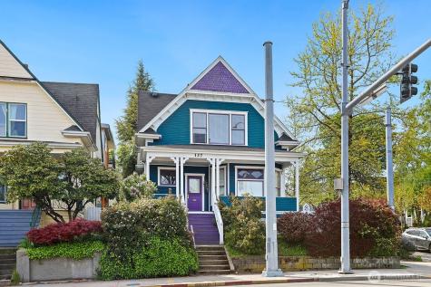 137 23 Avenue E Seattle WA 98112