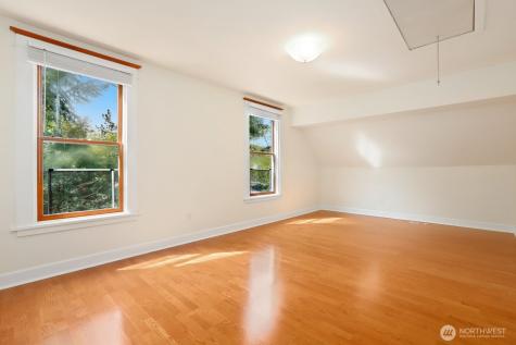137 23 Avenue E Seattle WA 98112