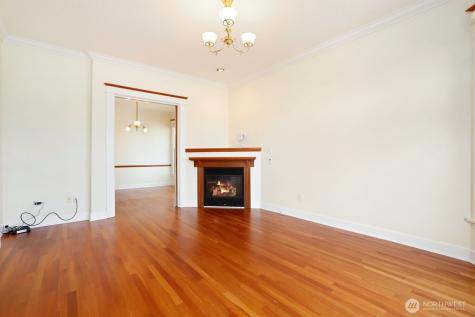 137 23 Avenue E Seattle WA 98112