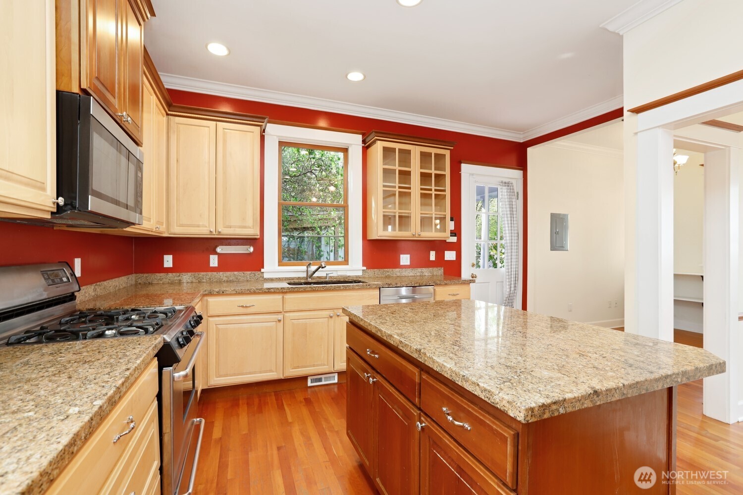 137 23 Avenue E Seattle WA 98112