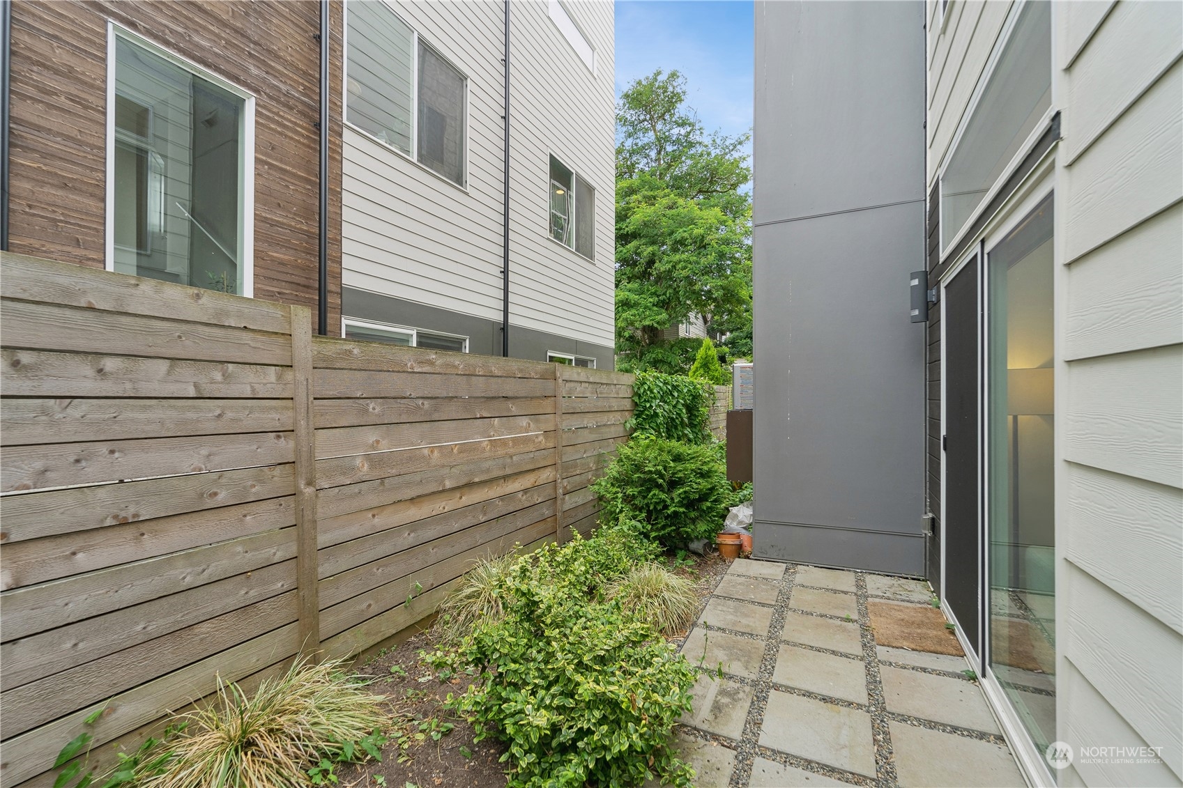 931 NW 52nd Street Seattle WA 98107
