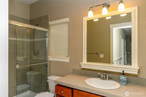 722 201st Place SW Lynnwood WA 98036