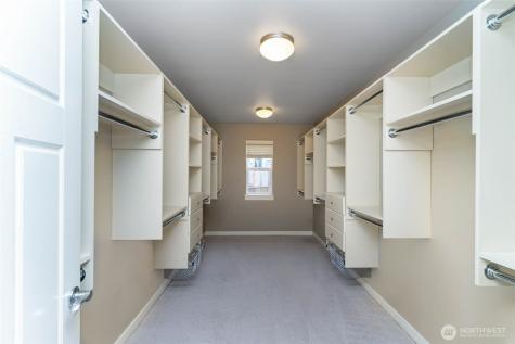 722 201st Place SW Lynnwood WA 98036