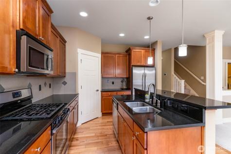 722 201st Place SW Lynnwood WA 98036