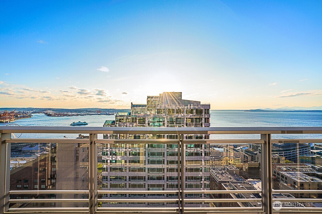 2033 2nd Avenue Seattle WA 98121
