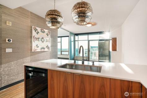 2033 2nd Avenue Seattle WA 98121