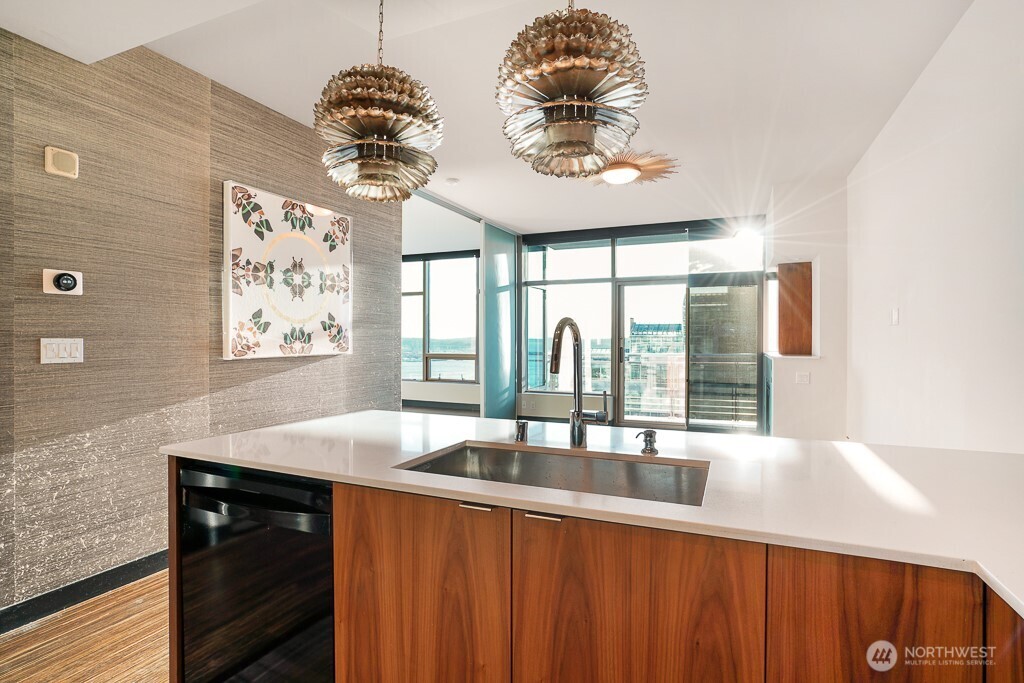 2033 2nd Avenue Seattle WA 98121