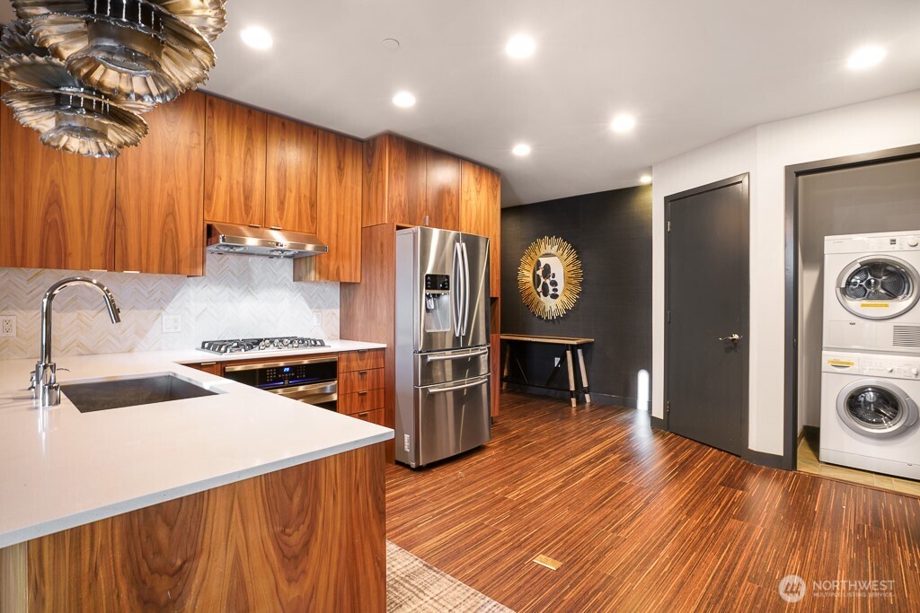 2033 2nd Avenue Seattle WA 98121