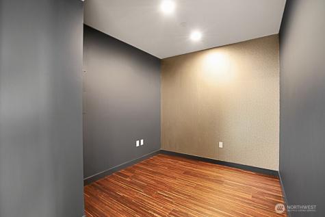 2033 2nd Avenue Seattle WA 98121