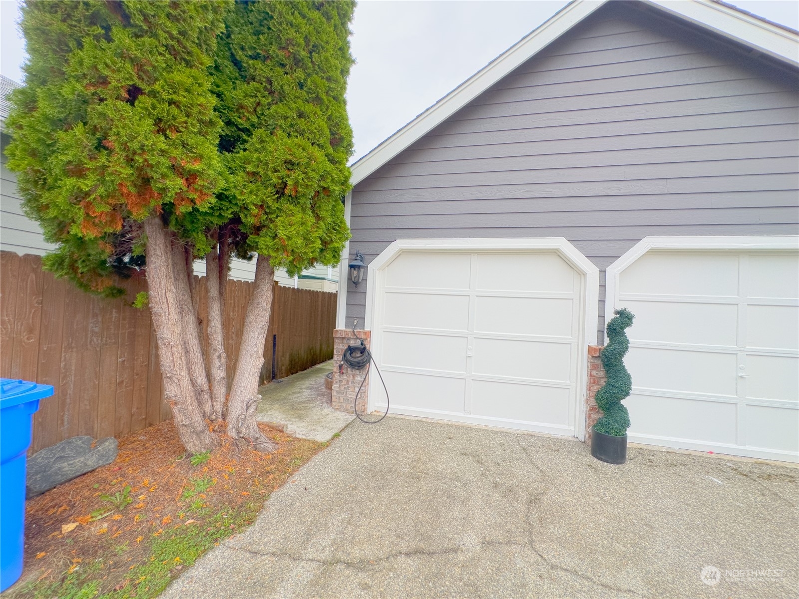 977 Graham Avenue NE Renton WA 98059