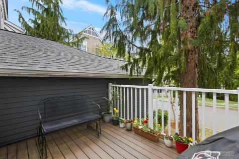 1618 Huckelberry Circle Issaquah WA 98029