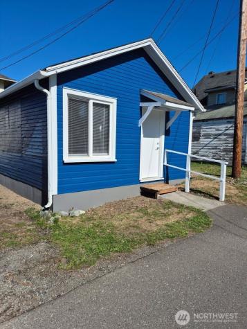 2412 Everett Avenue Everett WA 98201