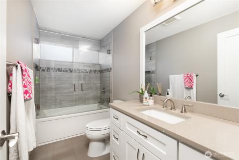 6304 110th Avenue NE Kirkland WA 98033