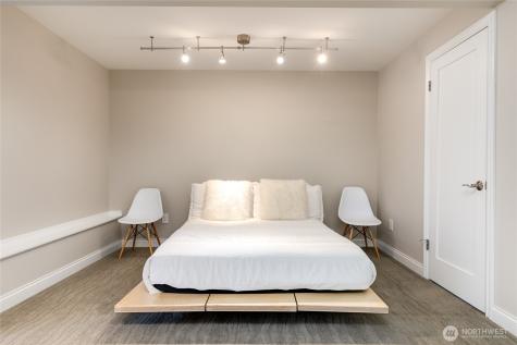 6304 110th Avenue NE Kirkland WA 98033