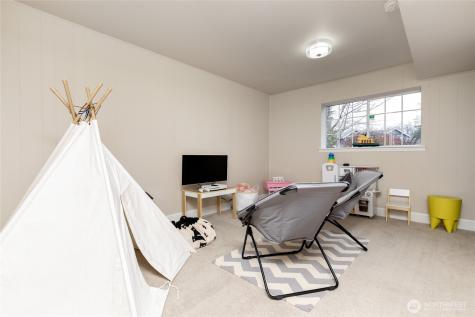 6304 110th Avenue NE Kirkland WA 98033