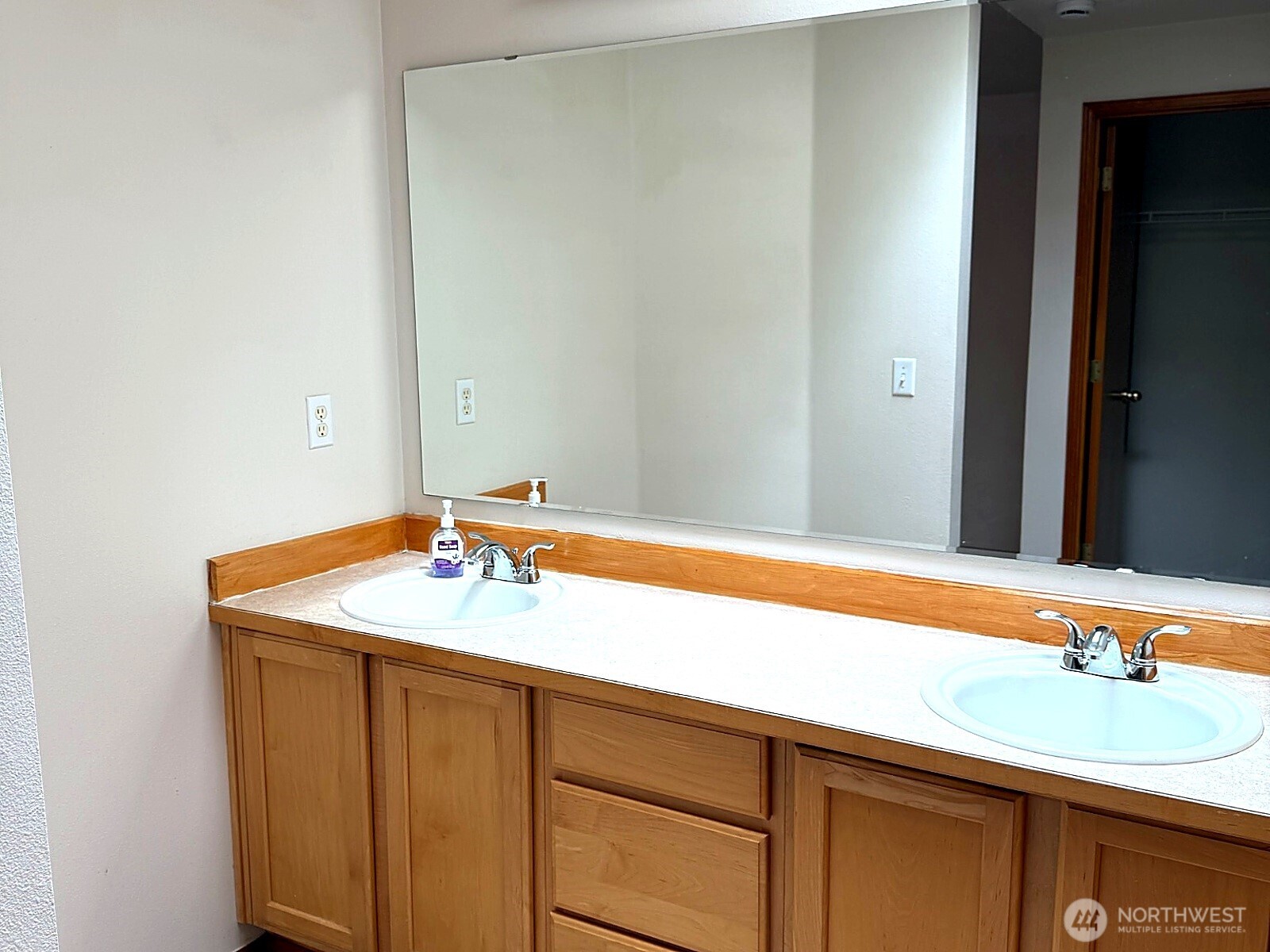 11602 SE 193rd Place Kent WA 98031