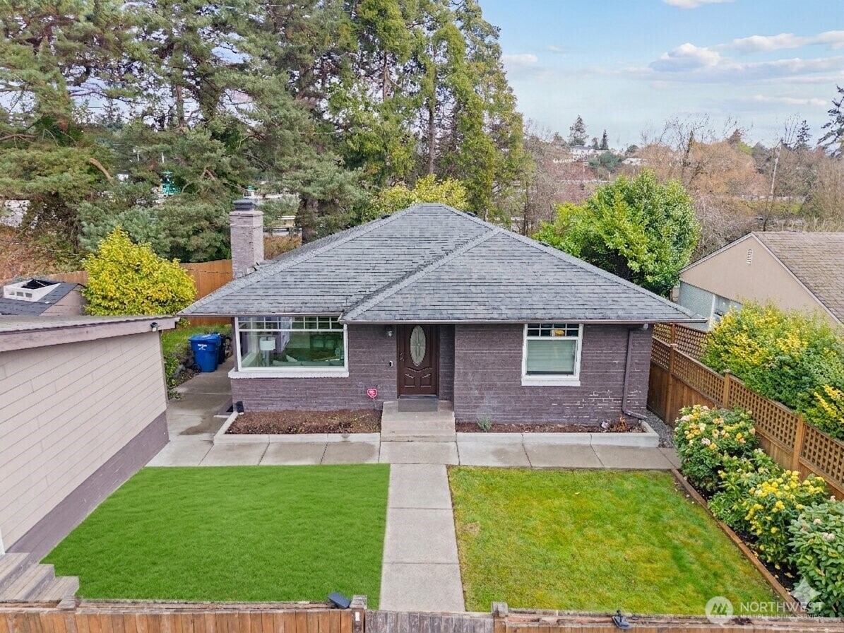 8250 Corliss Avenue N Seattle WA 98103