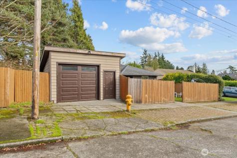 8250 Corliss Avenue N Seattle WA 98103