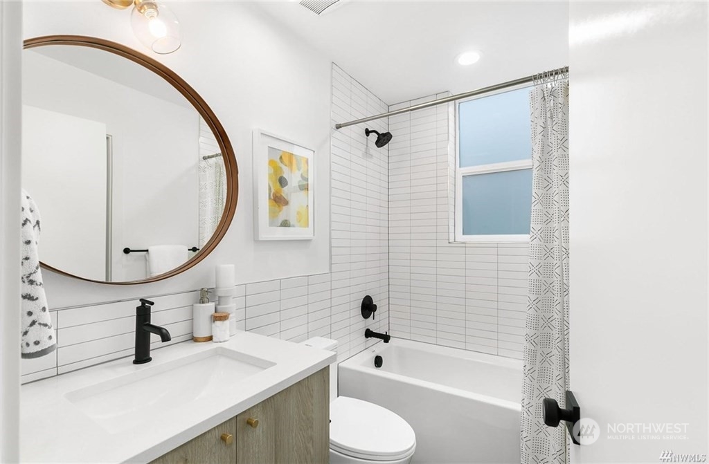 2408 Dexter Avenue N Seattle WA 98109