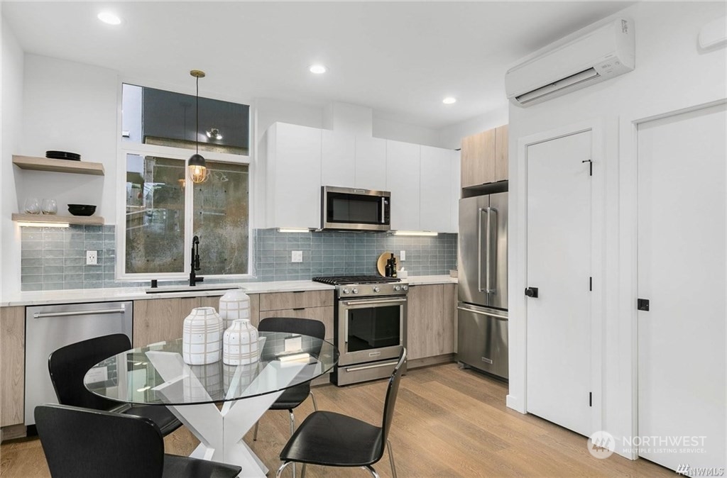 2408 Dexter Avenue N Seattle WA 98109