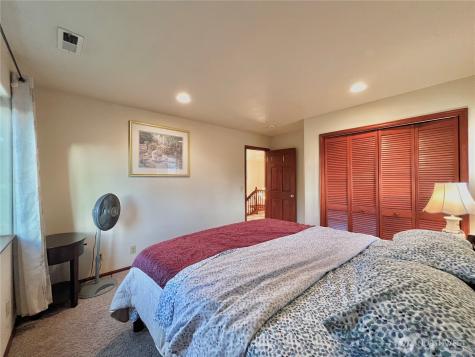 14231 53rd Avenue S Tukwila WA 98168