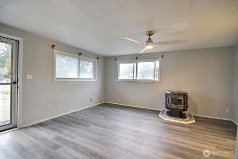 18701 3rd Avenue S Burien WA 98148