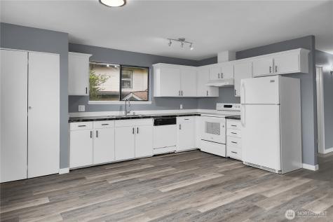 338 16th Avenue Seattle WA 98122
