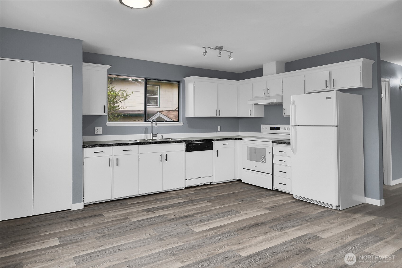 338 16th Avenue Seattle WA 98122