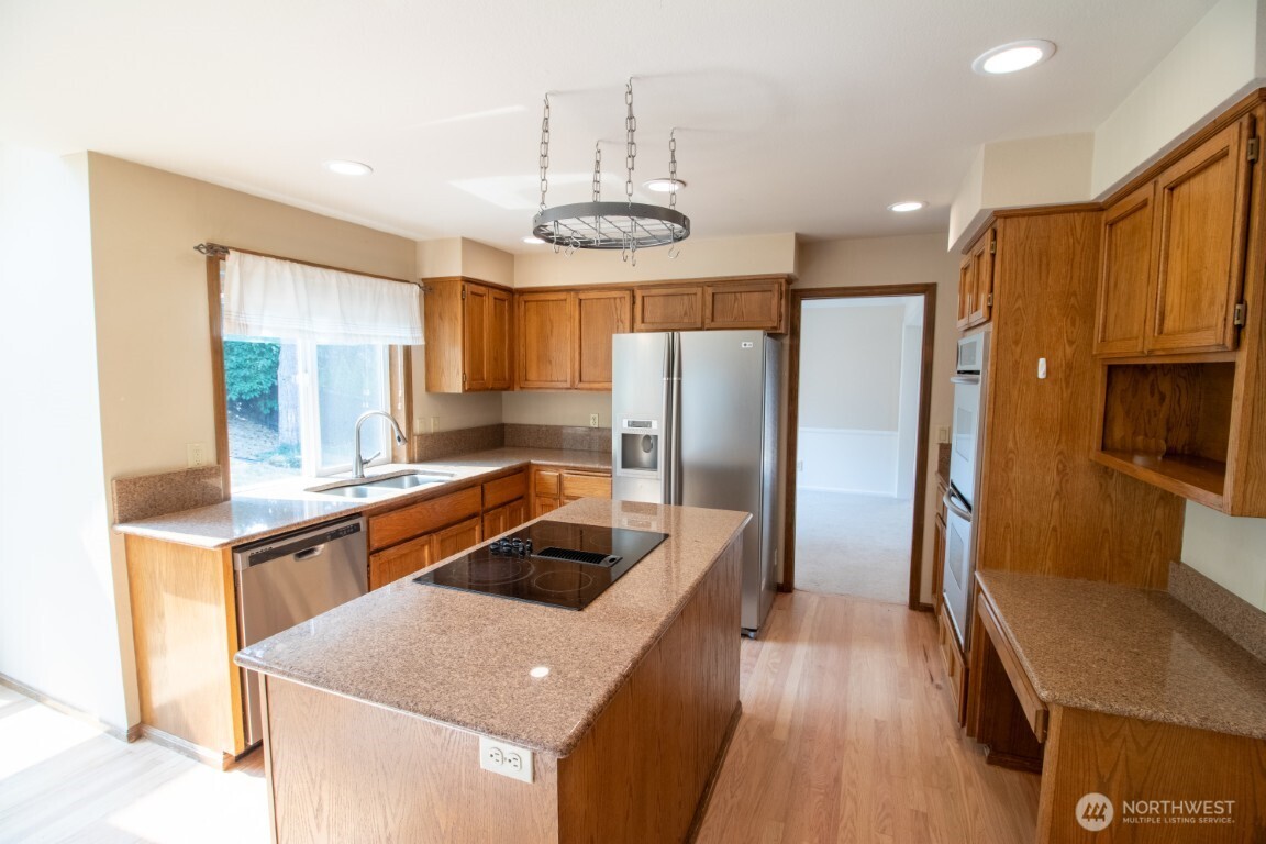 24435 SE 42nd Place Issaquah WA 98029