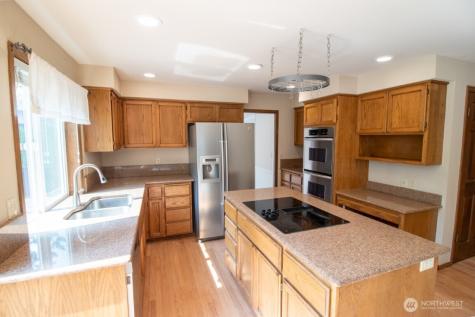 24435 SE 42nd Place Issaquah WA 98029
