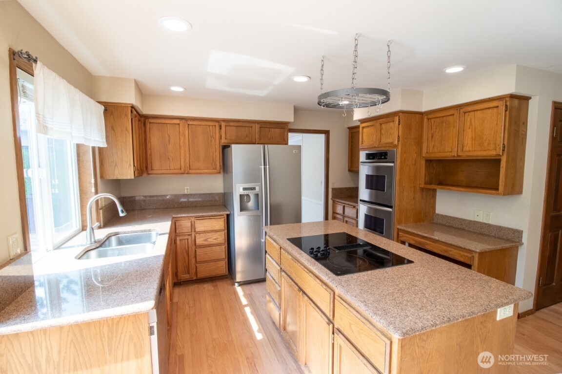 24435 SE 42nd Place Issaquah WA 98029