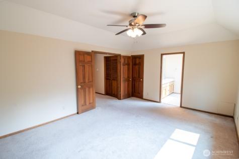 24435 SE 42nd Place Issaquah WA 98029