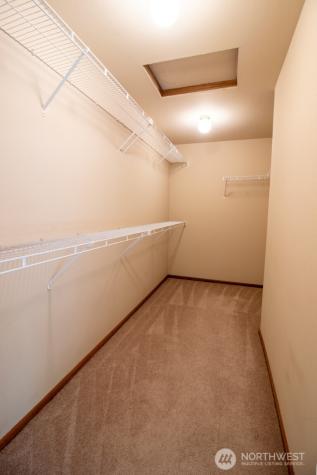24435 SE 42nd Place Issaquah WA 98029