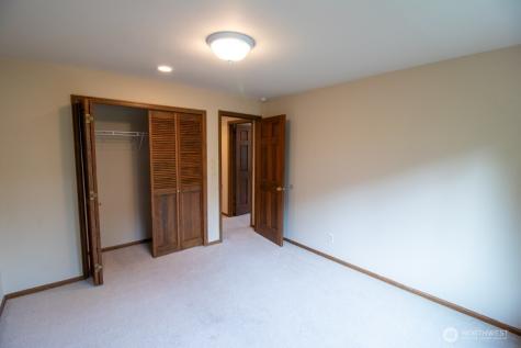 24435 SE 42nd Place Issaquah WA 98029