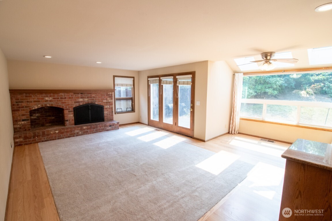 24435 SE 42nd Place Issaquah WA 98029