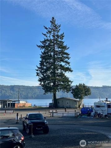 27051 N Us Highway 101 Hoodsport WA 98548