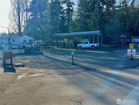 27051 N Us Highway 101 Hoodsport WA 98548
