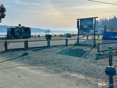 27051 N Us Highway 101 Hoodsport WA 98548