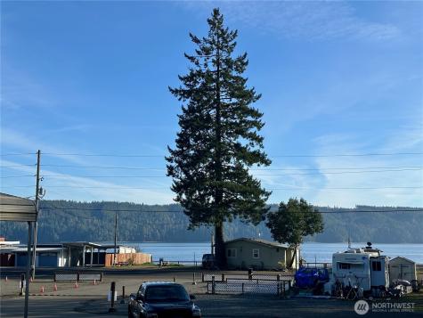 27051 N Us Highway 101 Hoodsport WA 98548