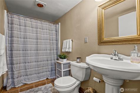 1601 Olympia Avenue SE Renton WA 98058
