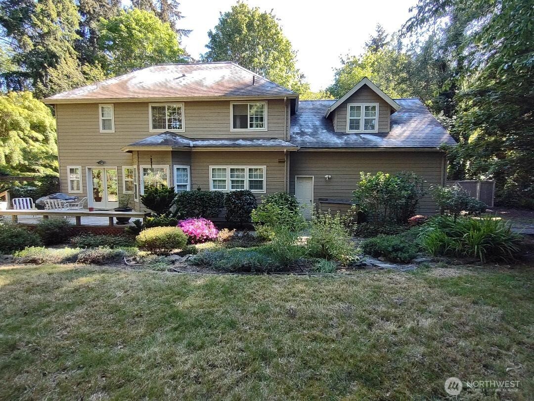 8511 Ferncliff Avenue NE Bainbridge Island WA 98110