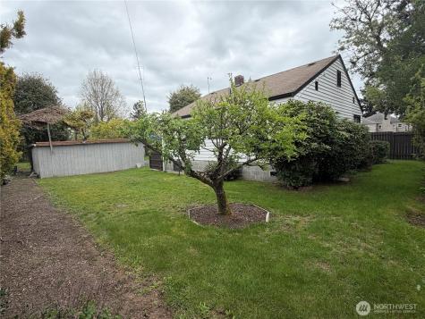 656 SW 149th Street Burien WA 98166