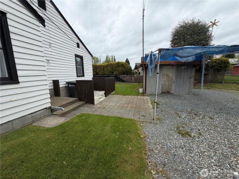 656 SW 149th Street Burien WA 98166