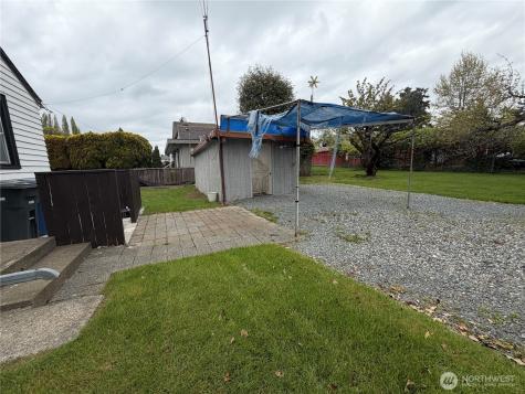 656 SW 149th Street Burien WA 98166