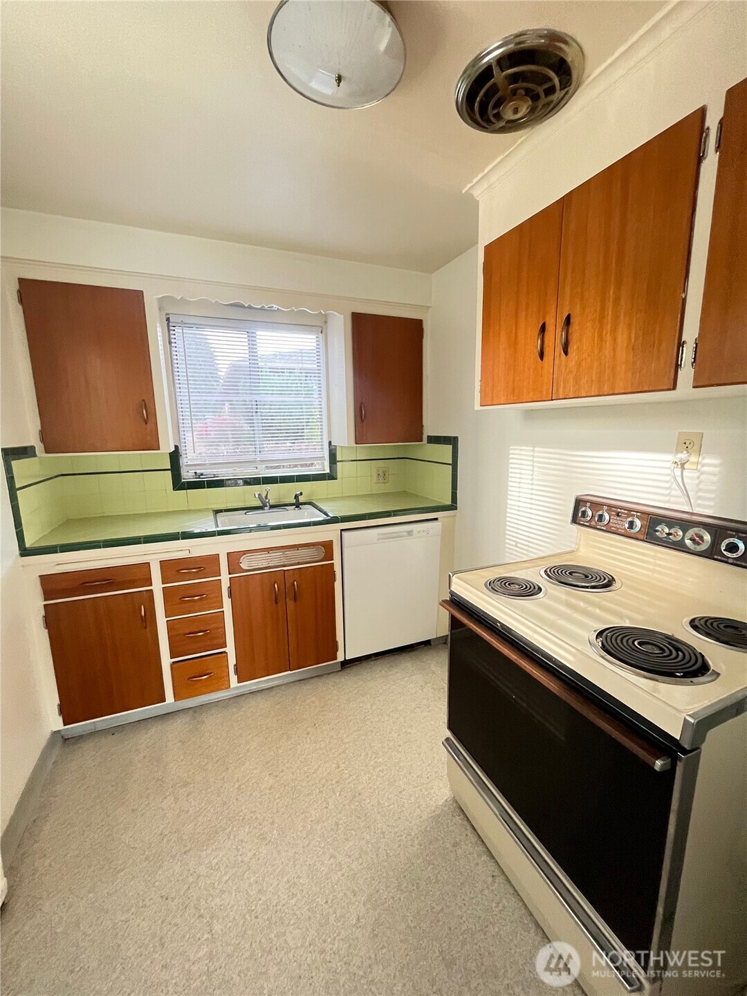 5120 Colby Avenue Everett WA 98203