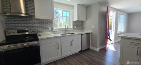 12053 70 Th Avenue S Seattle WA 98178