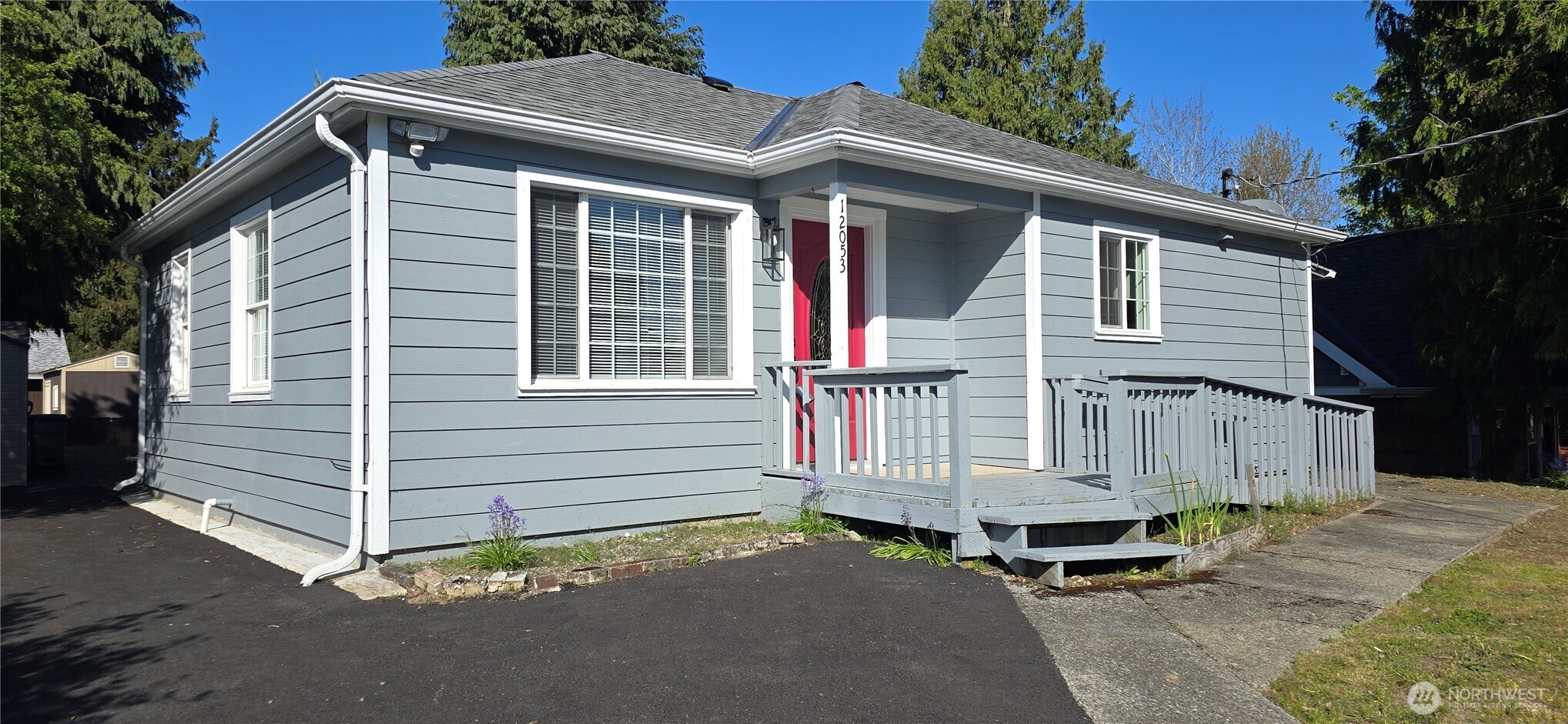 12053 70 Th Avenue S Seattle WA 98178