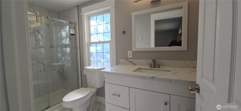 12053 70 Th Avenue S Seattle WA 98178