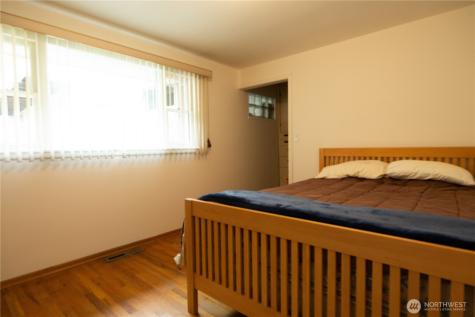 2105 100th Avenue NE Bellevue WA 98004